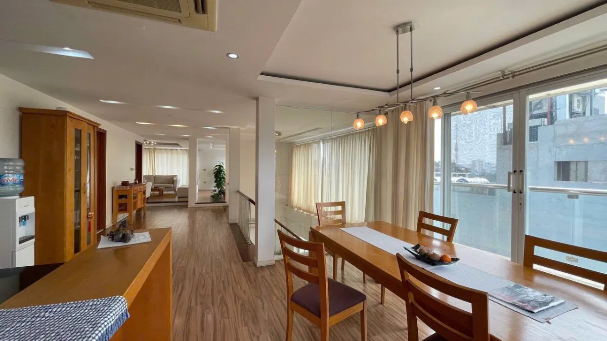 3+ Bed, 2 Bath Furnished Condo in Dong Da, Hanoi - photo 1 of 10
