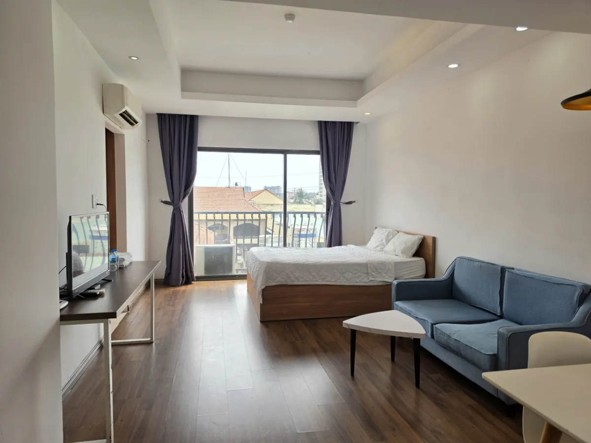 1 Bed, 1 Bath Furnished Condo in Phu Nhuan, Ho Chi Minh City