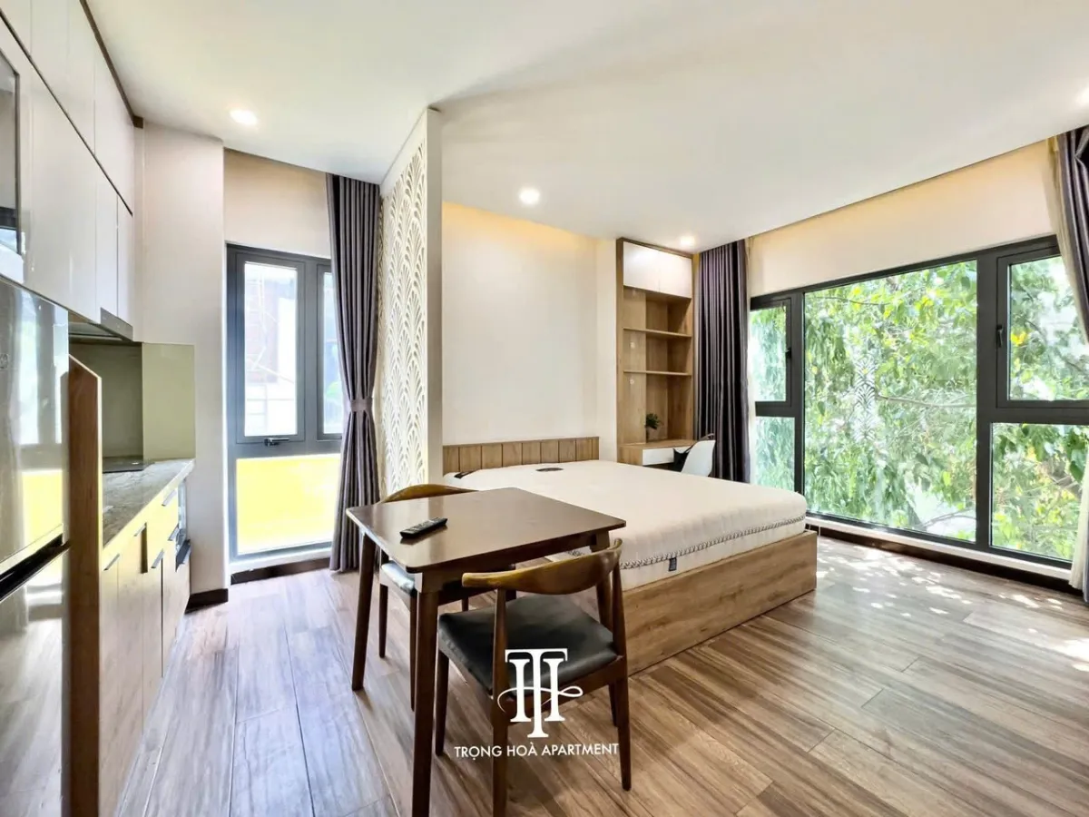 1 Bed, 1 Bath Furnished Condo in District 3, Ho Chi Minh City
