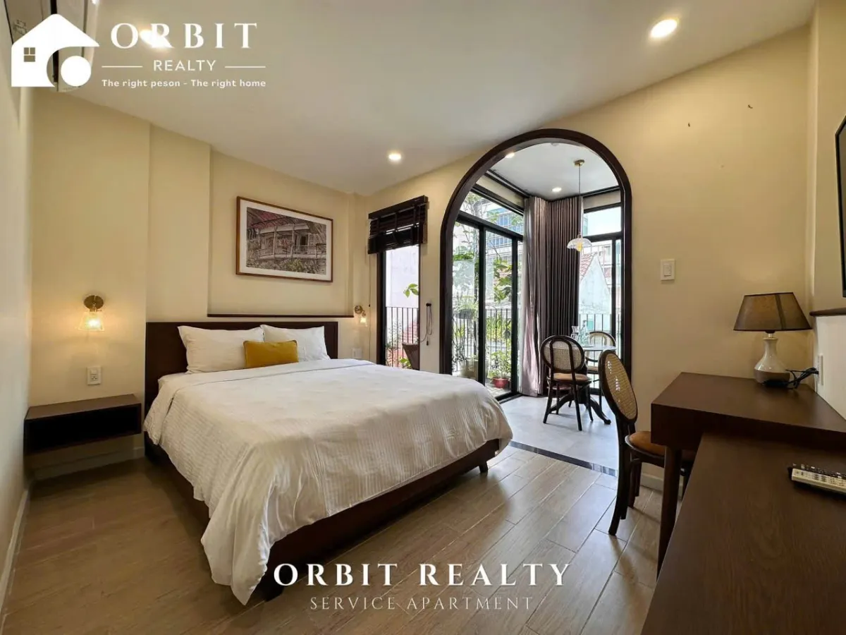 1 Bed, 1 Bath Furnished Condo in District 1, Ho Chi Minh City - photo 1 of 10