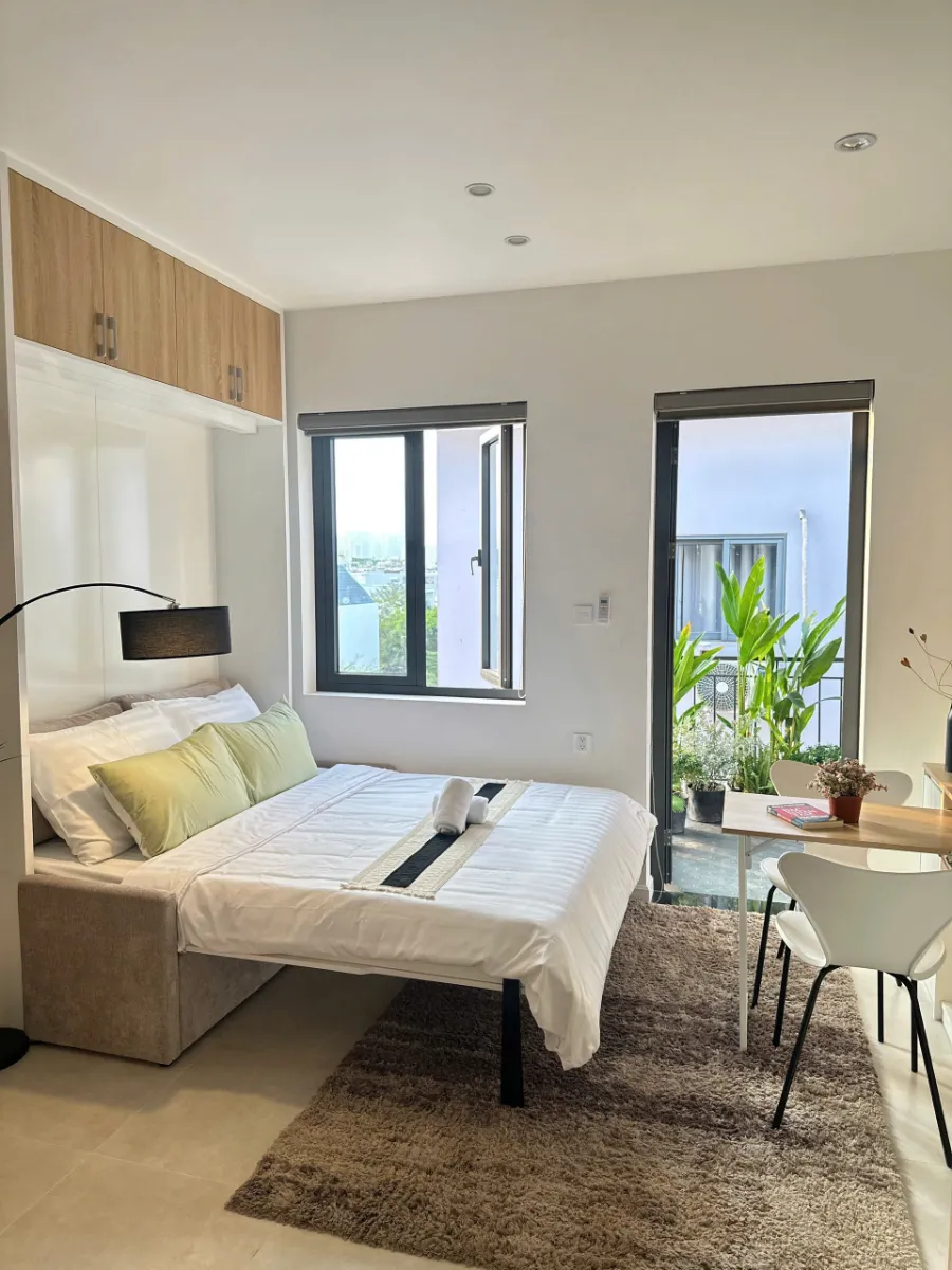 1 Bed, 1 Bath Furnished Condo in District 2, Ho Chi Minh City - photo 1 of 10