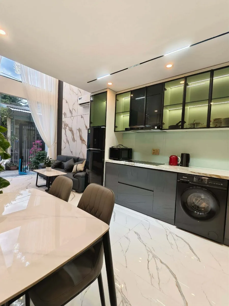 2 Bed, 1 Bath Furnished House in Ngu Hanh Son, Da Nang