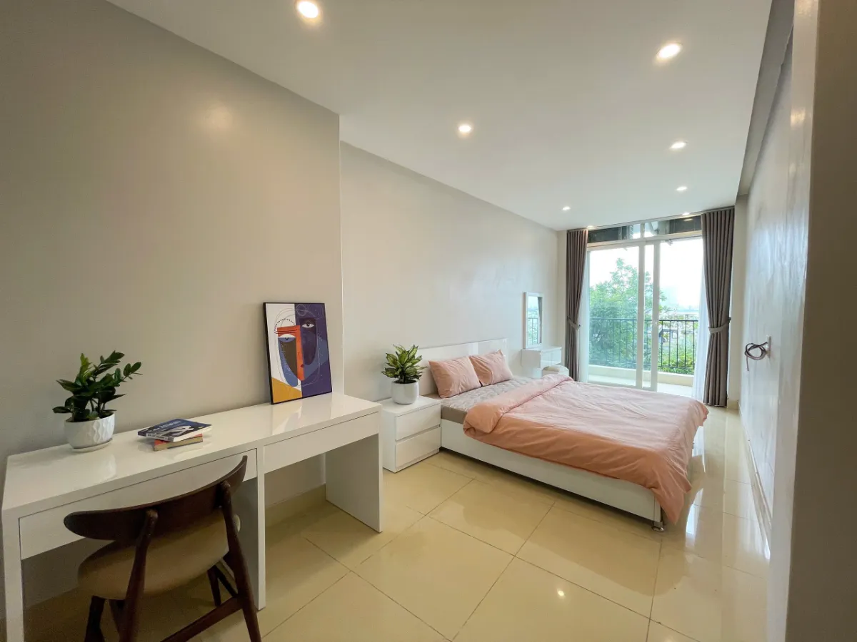 1 Bath Furnished Studio in Tay Ho, Hanoi - photo 1 of 6
