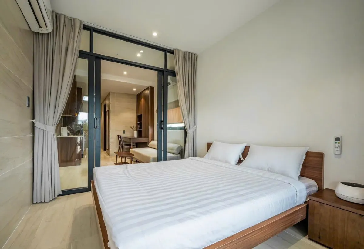 1 Bath Furnished Studio in Phu Nhuan, Ho Chi Minh City - photo 1 of 7