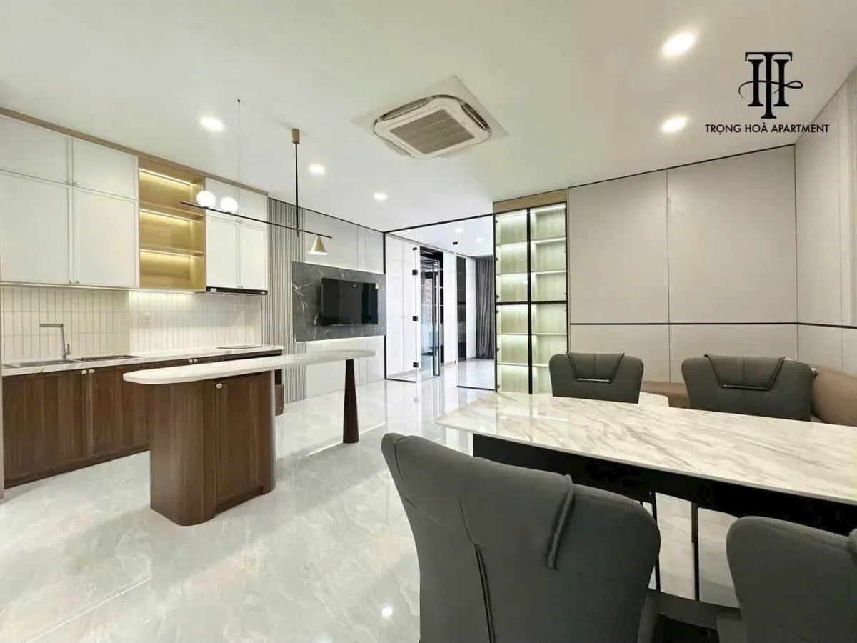 1 Bed, 1 Bath Furnished Condo in District 1, Ho Chi Minh City - photo 1 of 6