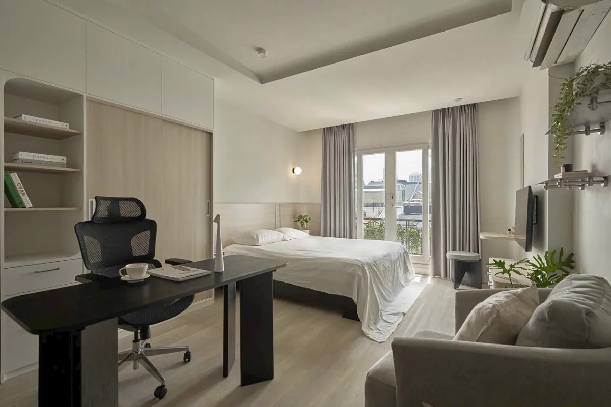 1 Bath Furnished Studio in District 1, Ho Chi Minh City - photo 1 of 8