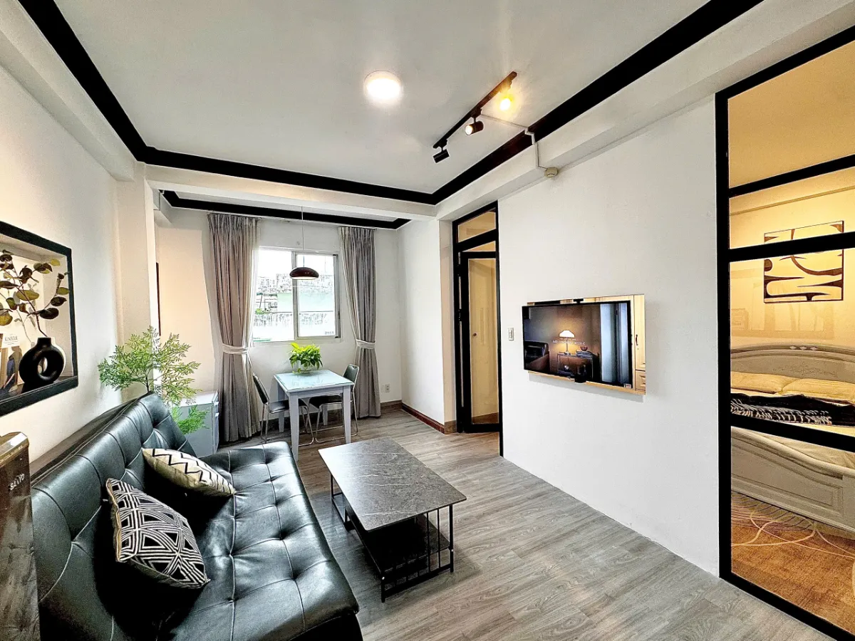1 Bed, 1 Bath Furnished Condo in District 1, Ho Chi Minh City